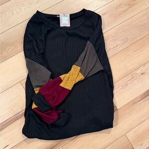 Colorblock Long Sleeve Top! New with tags